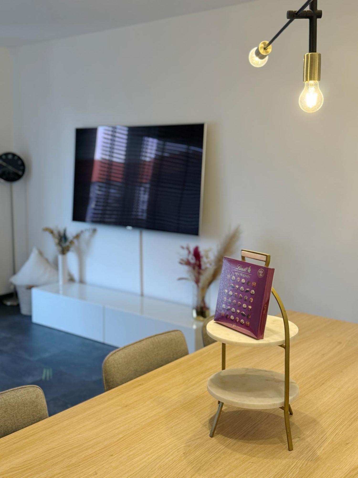 Appartement 90m2 I I Netflix I Wifi I Free Parking I Lia Hannover